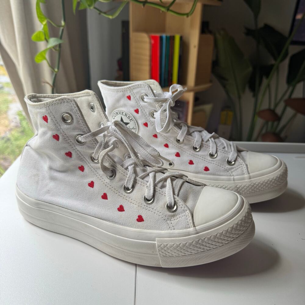 Converse Platform Hi Top Embroidered Hearts-sneakers 
White-Red-Women 9 - Picture 4 of 9